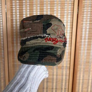 Super cute early 2000s Roxy camo military cap